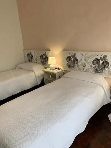La Casa Dei Pini Bed & Breakfast Malnate