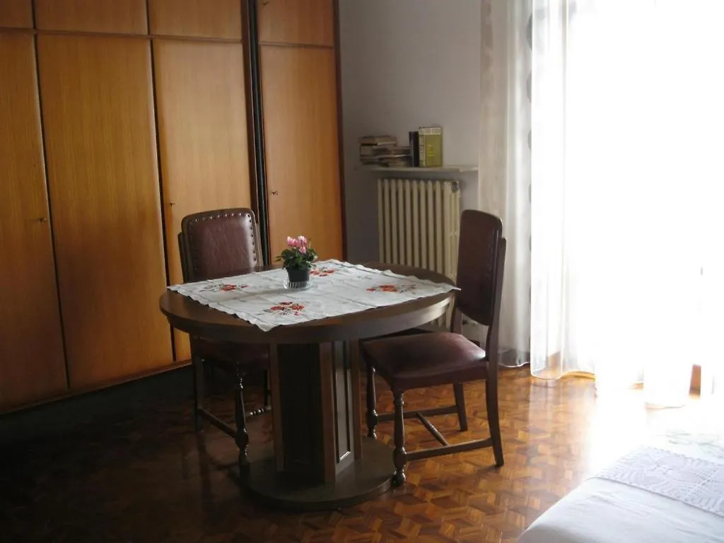 Bed & Breakfast Bed and Breakfast La casa dei pini Malnate
