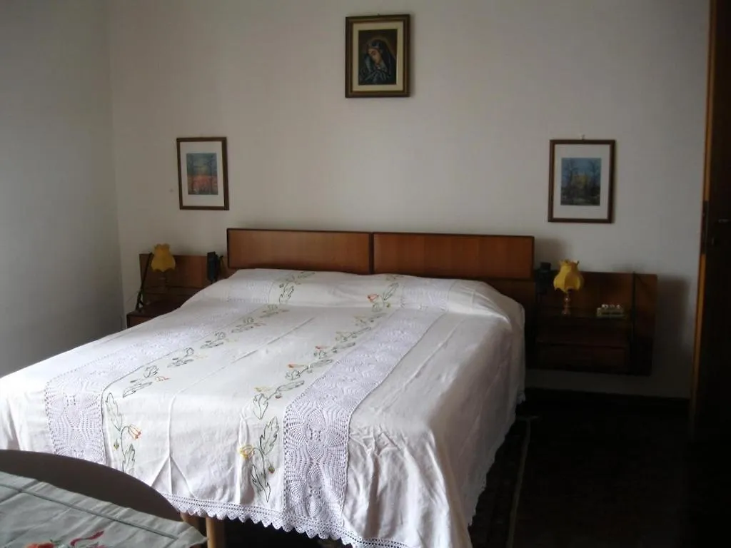 Bed and Breakfast La casa dei pini Malnate Bed & Breakfast